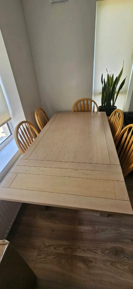 Kitchen table with chairs - Image 1