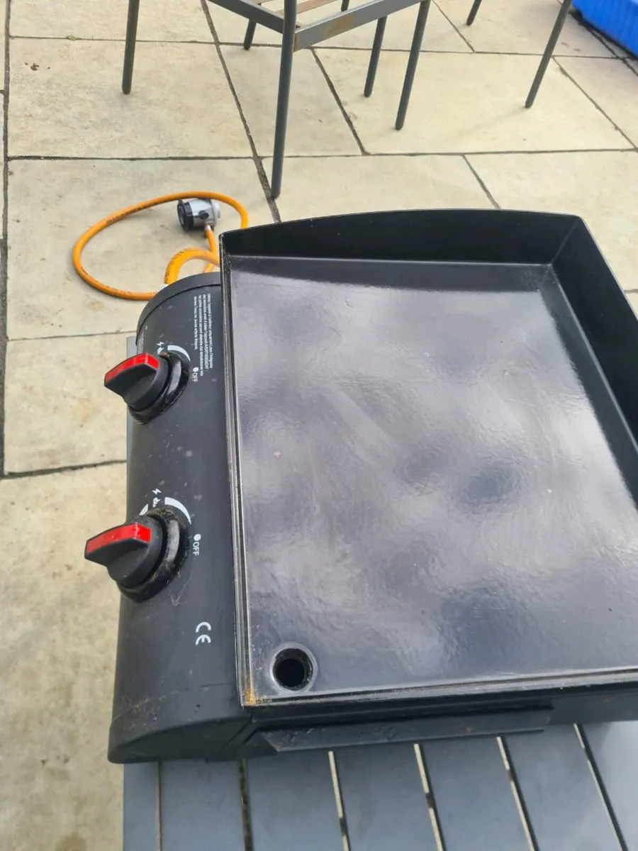 Outdoor gas grill unused - Image 4