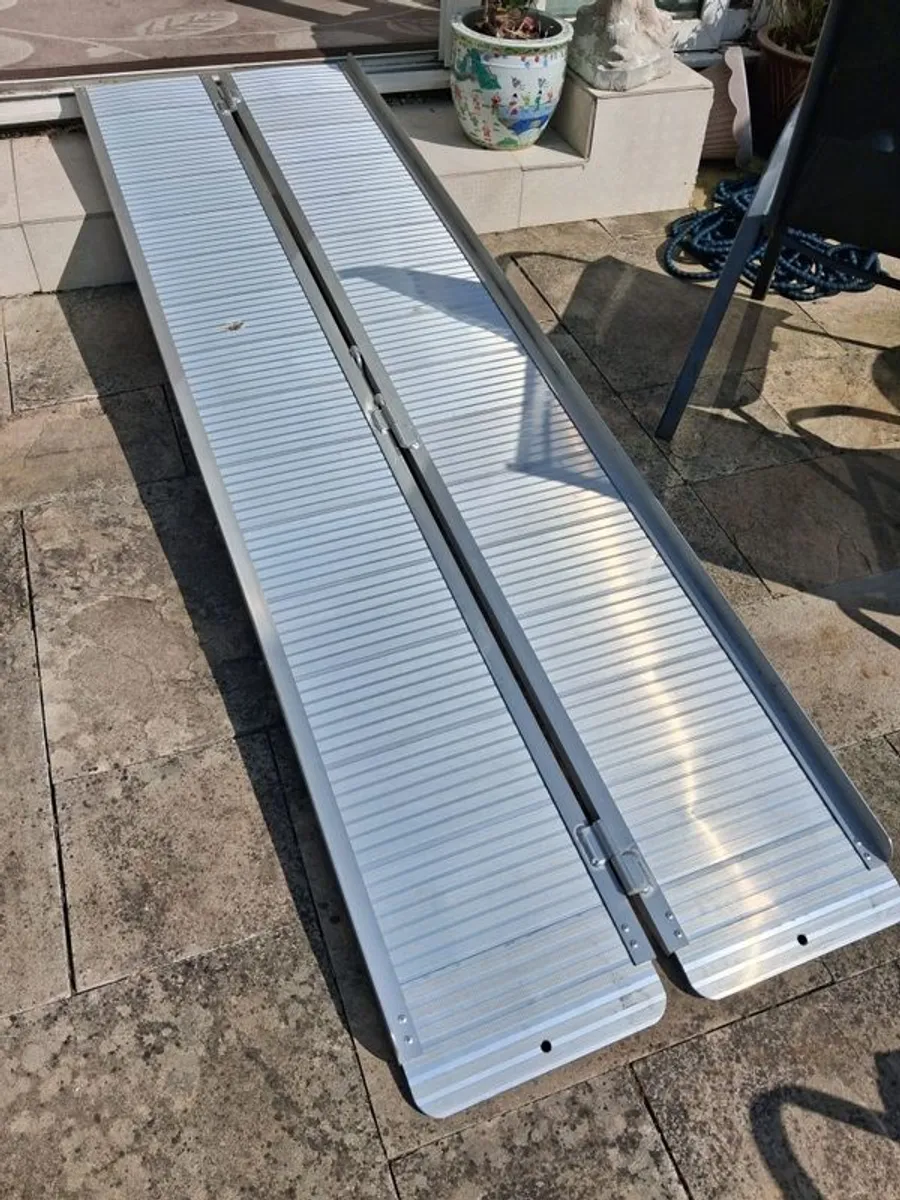 Portable wheelchair ramp - Image 2