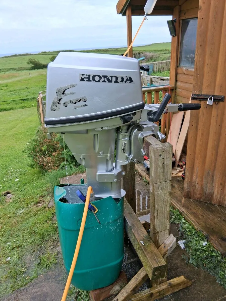Honda 15hp 4-Stroke outboard - Image 1