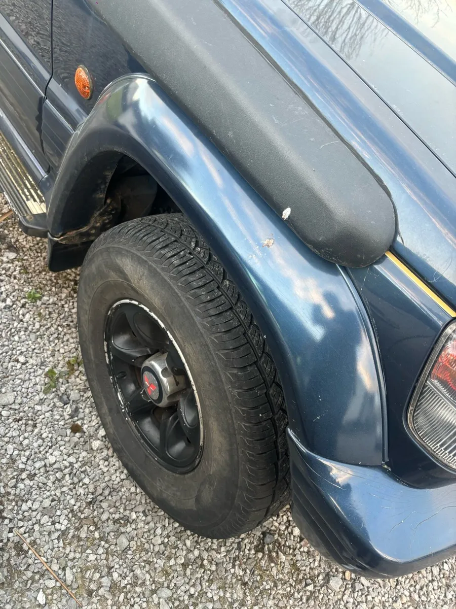 Mitsubishi pajero mk2 breaking - Image 2