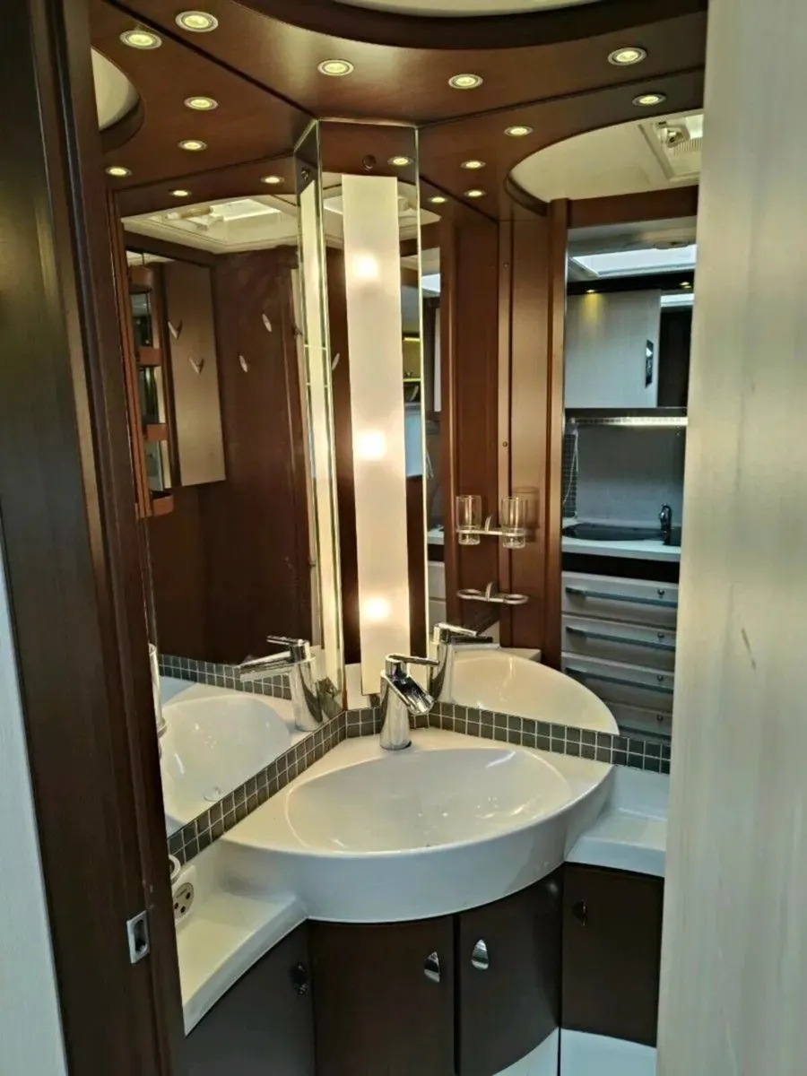 caravan - Image 3
