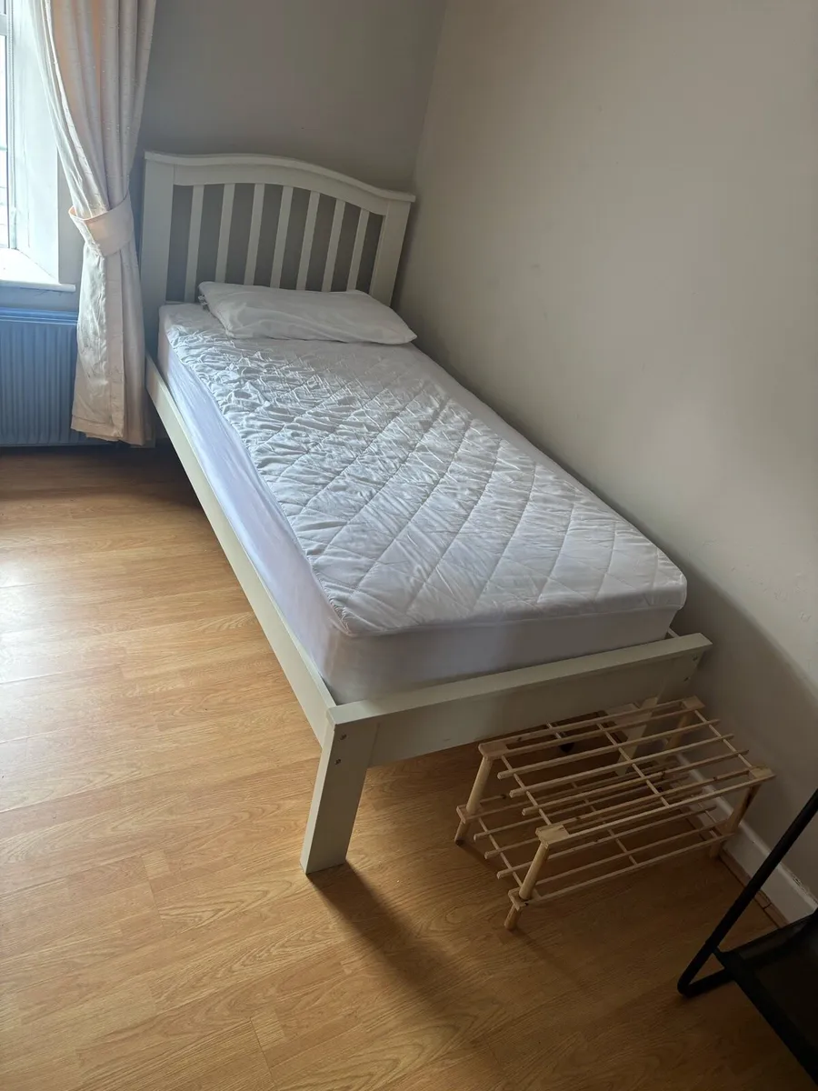 Room to rent - Image 4