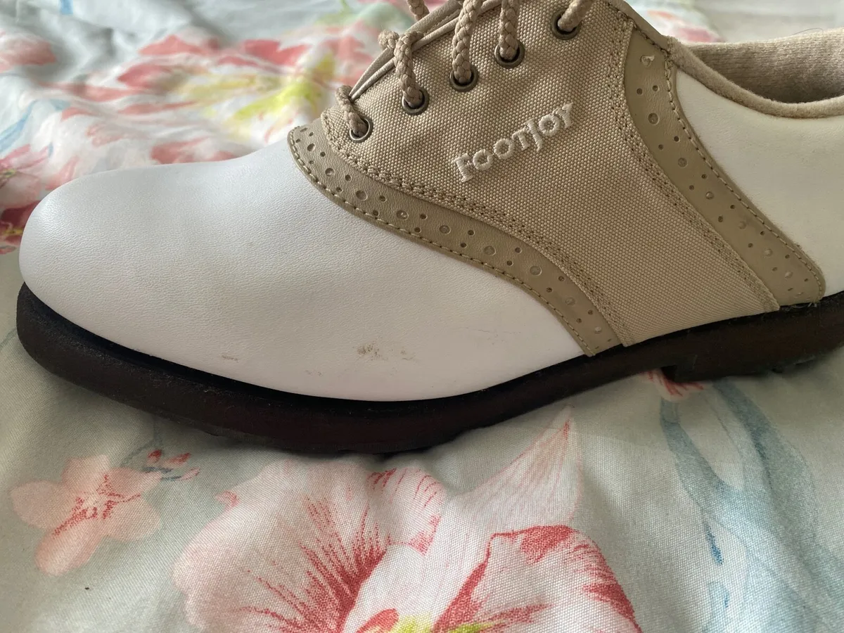 Women’s golf shoes size 38 - Image 3
