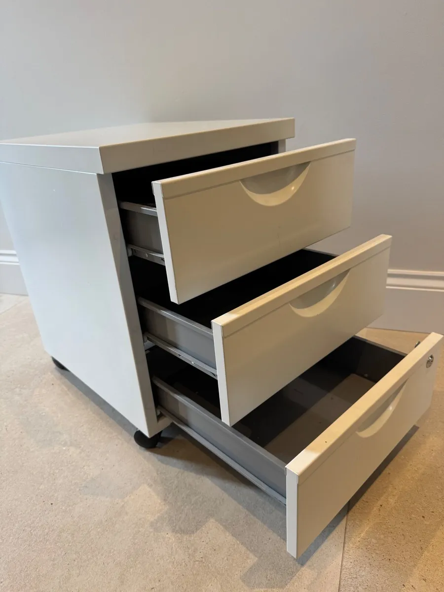 Filing cabinet - Image 2