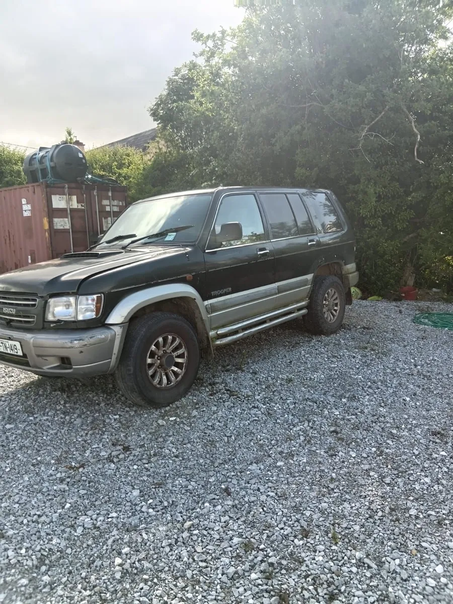 Isuzu Trooper 2003 - Image 4