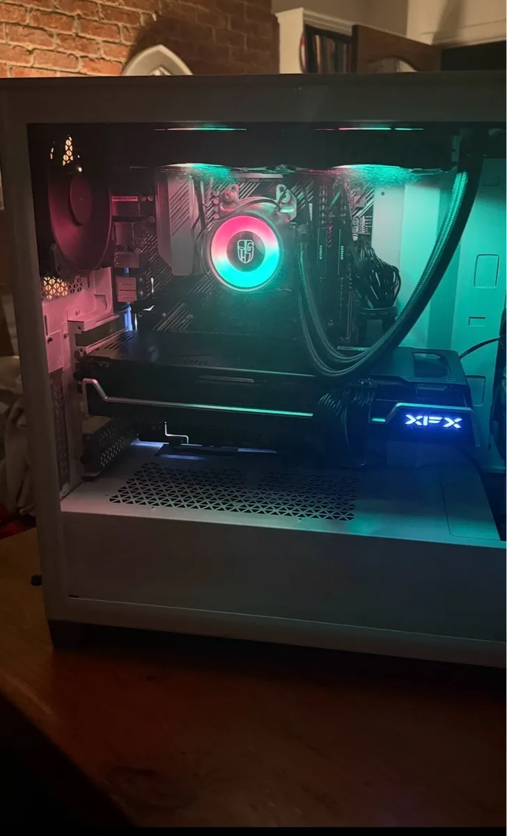 Gaming computer - Image 1