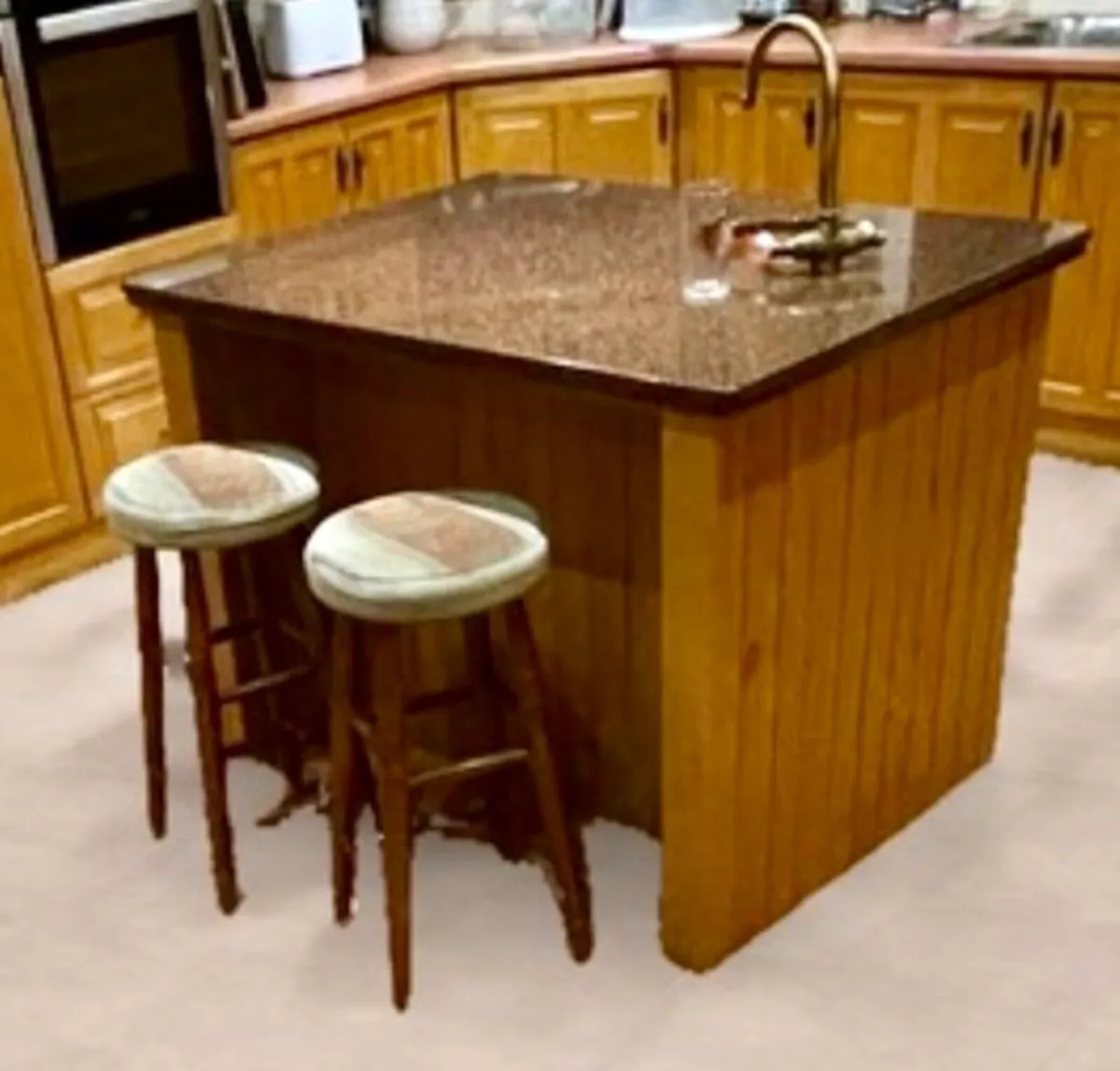 Kitchen island with stools.