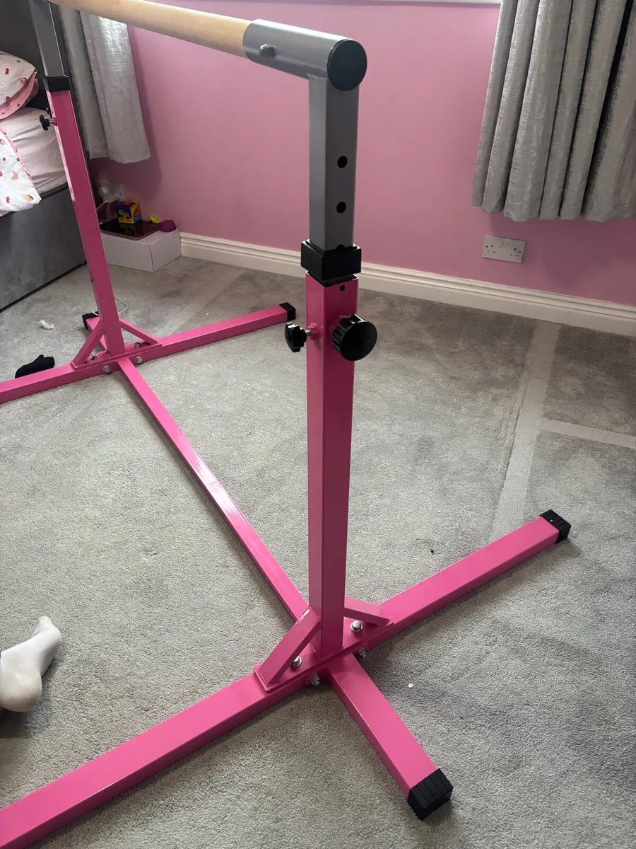 gymnastics bar - Image 2