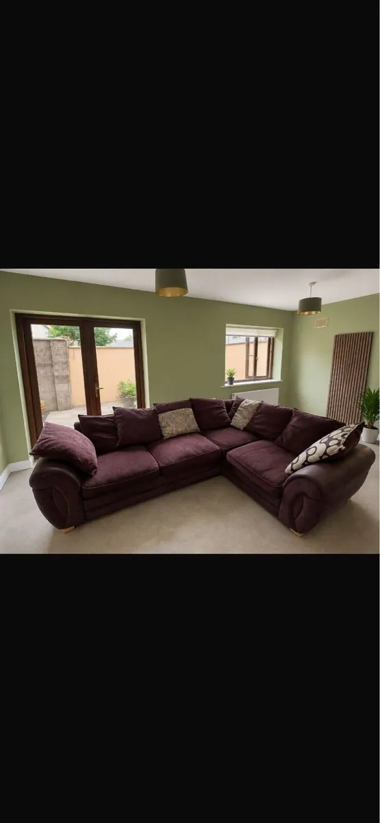 Large Corner Unit Sofa - Image 1