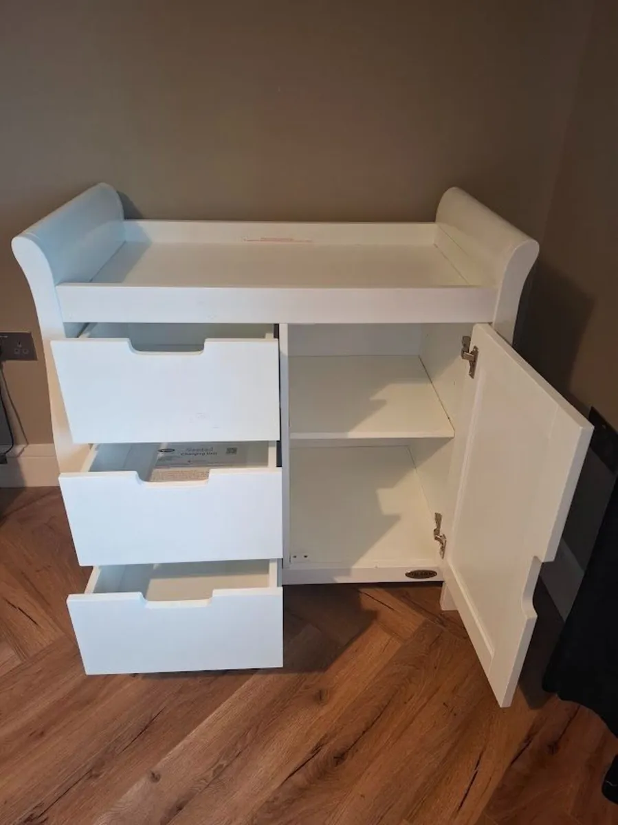 Baby changing unit - Image 3
