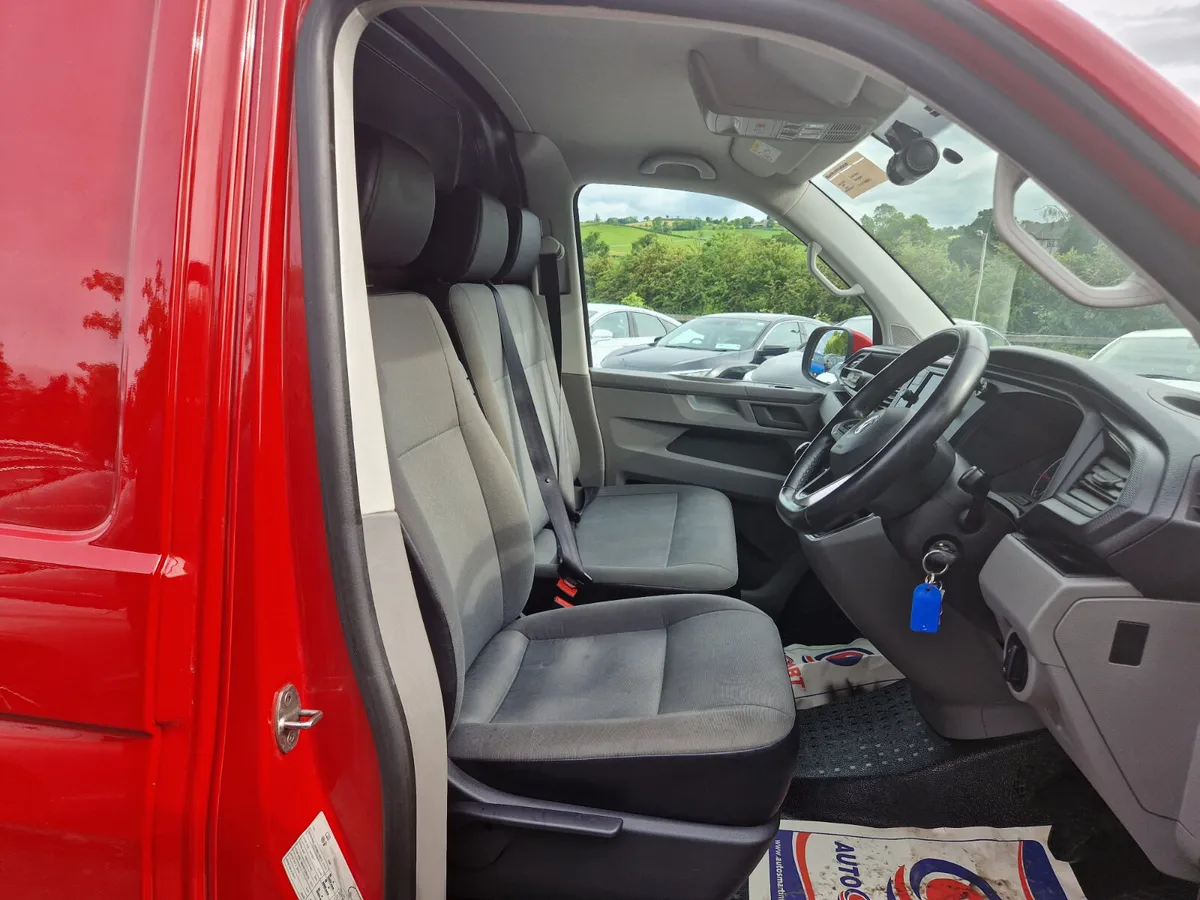 Volkswagen Transporter 2020 - Image 2
