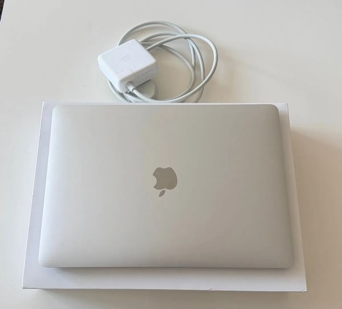 Macbook Pro 13 2020 touch bar - Image 1