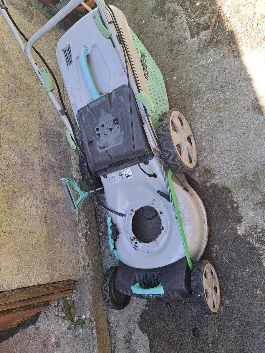 Lawnmower