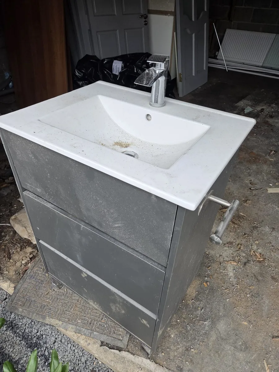 Sink - Image 1