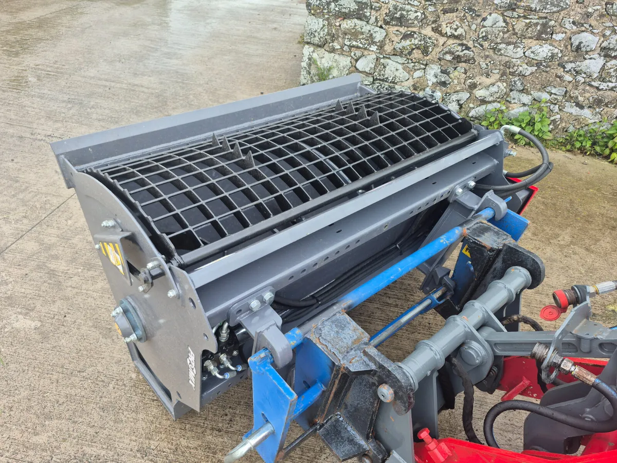 Difco Concrete Mixing Buckets - Image 4