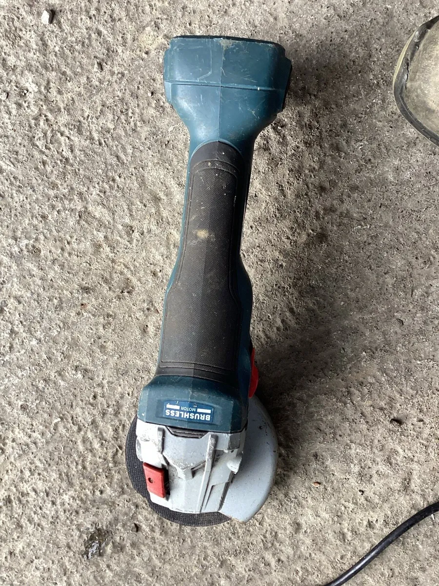 Selection of tools - Image 4