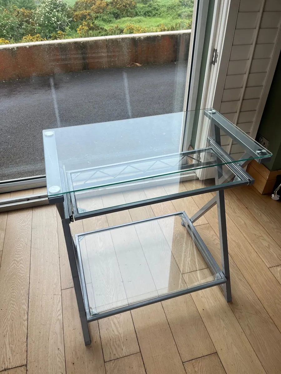 Glass Homework desk - Image 2