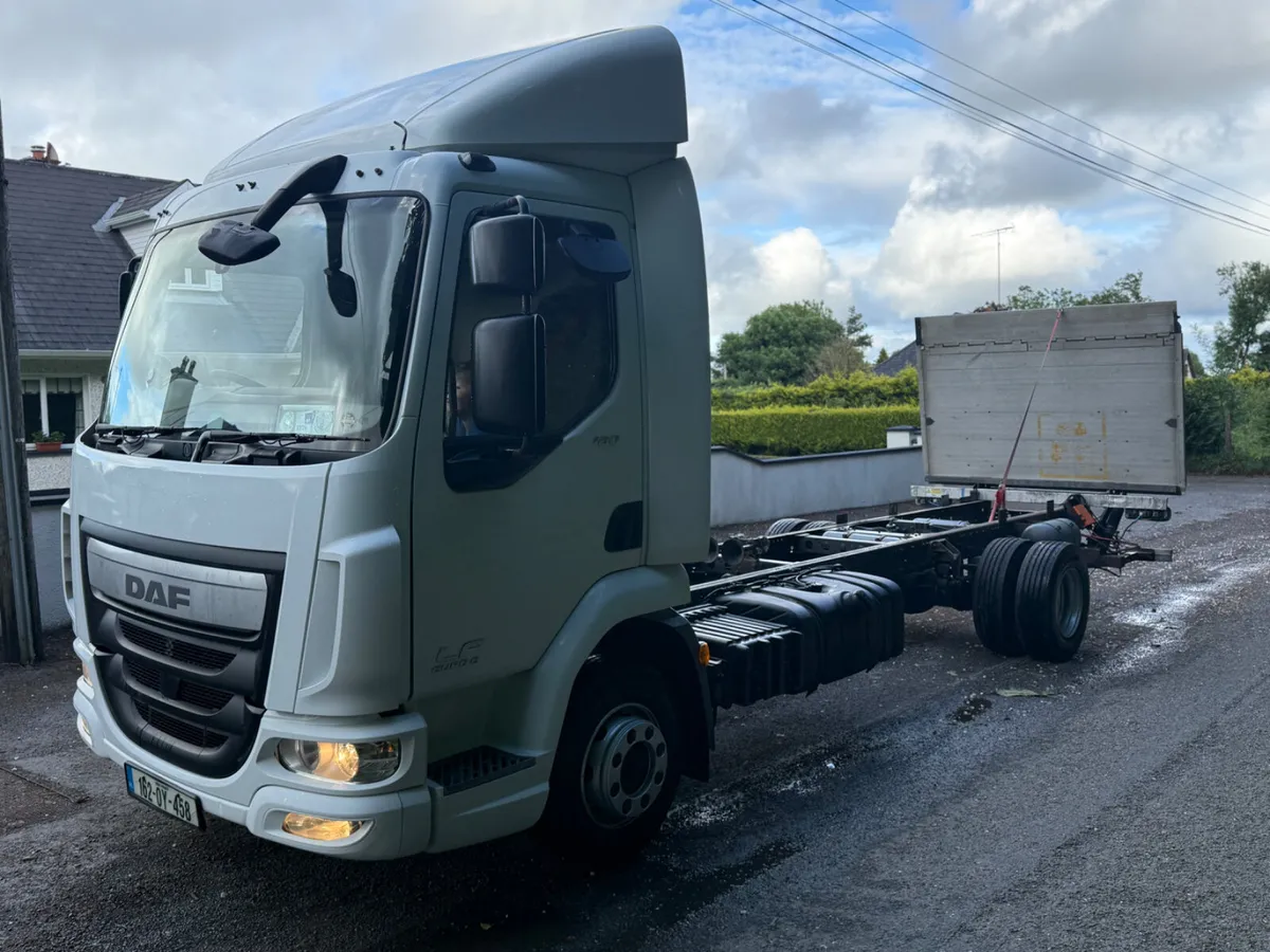 16 DAF  LF 180 TAX & DOE 10 tonne on Air - Image 4