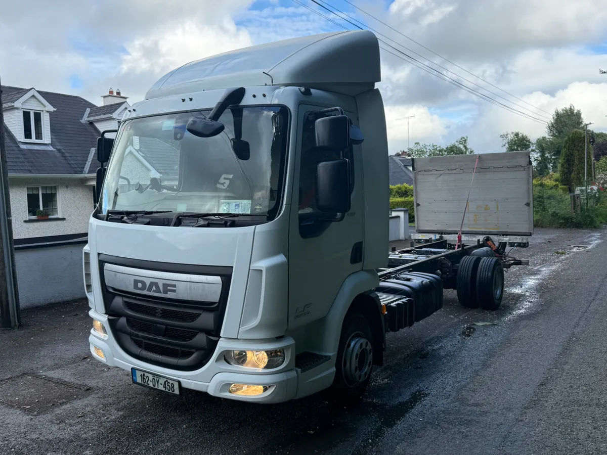 16 DAF  LF 180 TAX & DOE 10 tonne on Air - Image 3