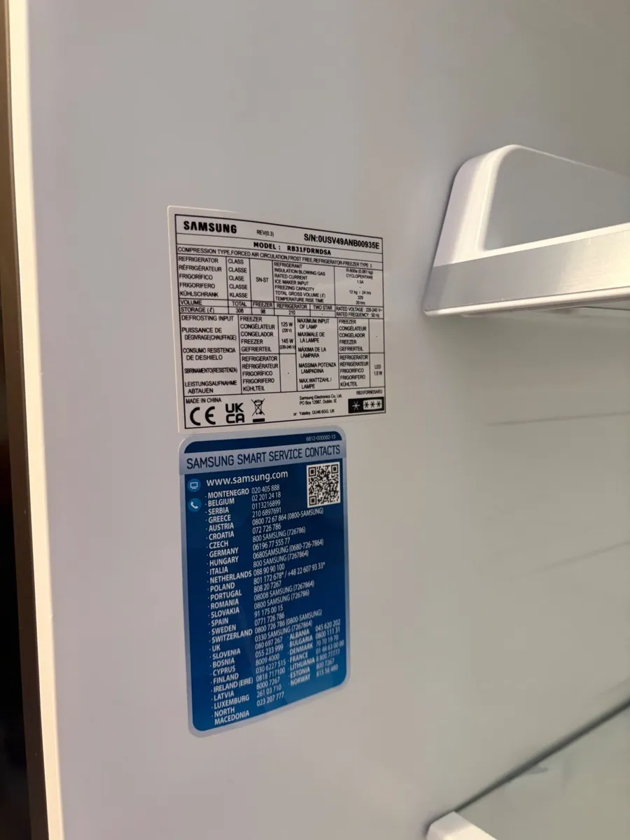 Samsung fridge freezer - Image 2