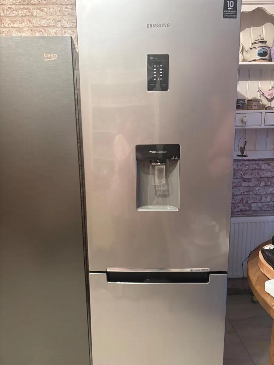Samsung fridge freezer - Image 1