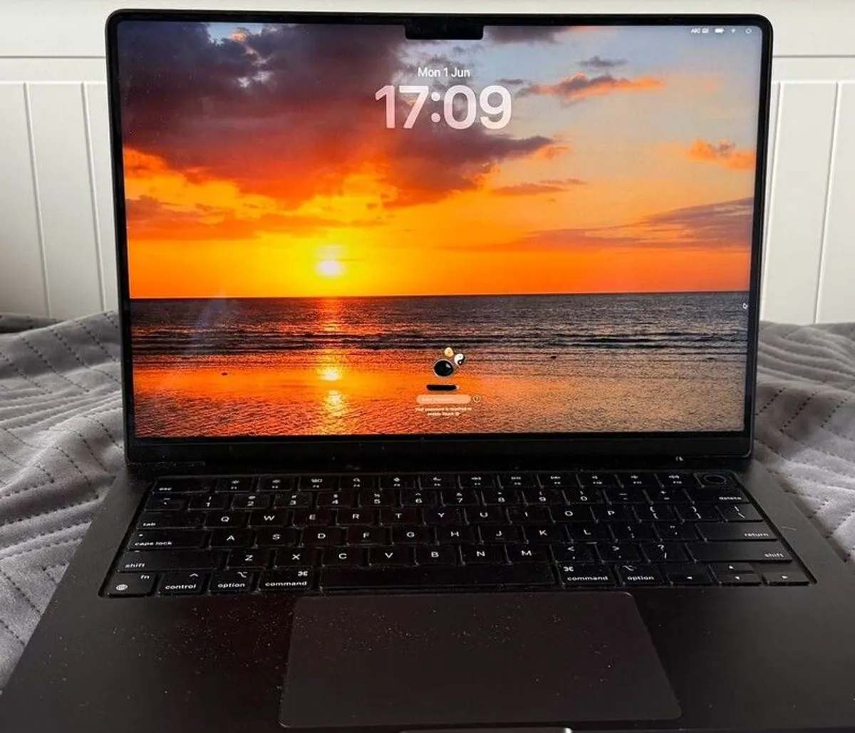 MacBook M3 Pro - Image 1