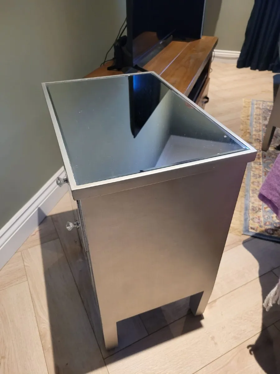 Bed side lockers - Image 2