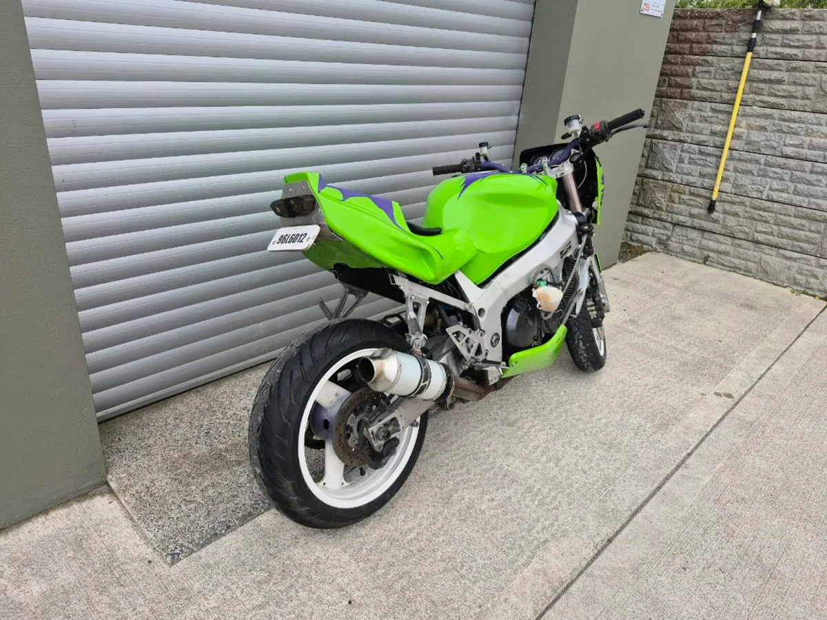 Kawasaki zx7r - Image 2
