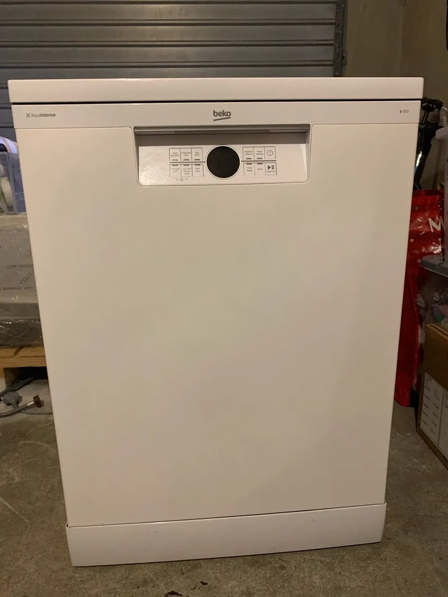 Dishwasher - Image 1