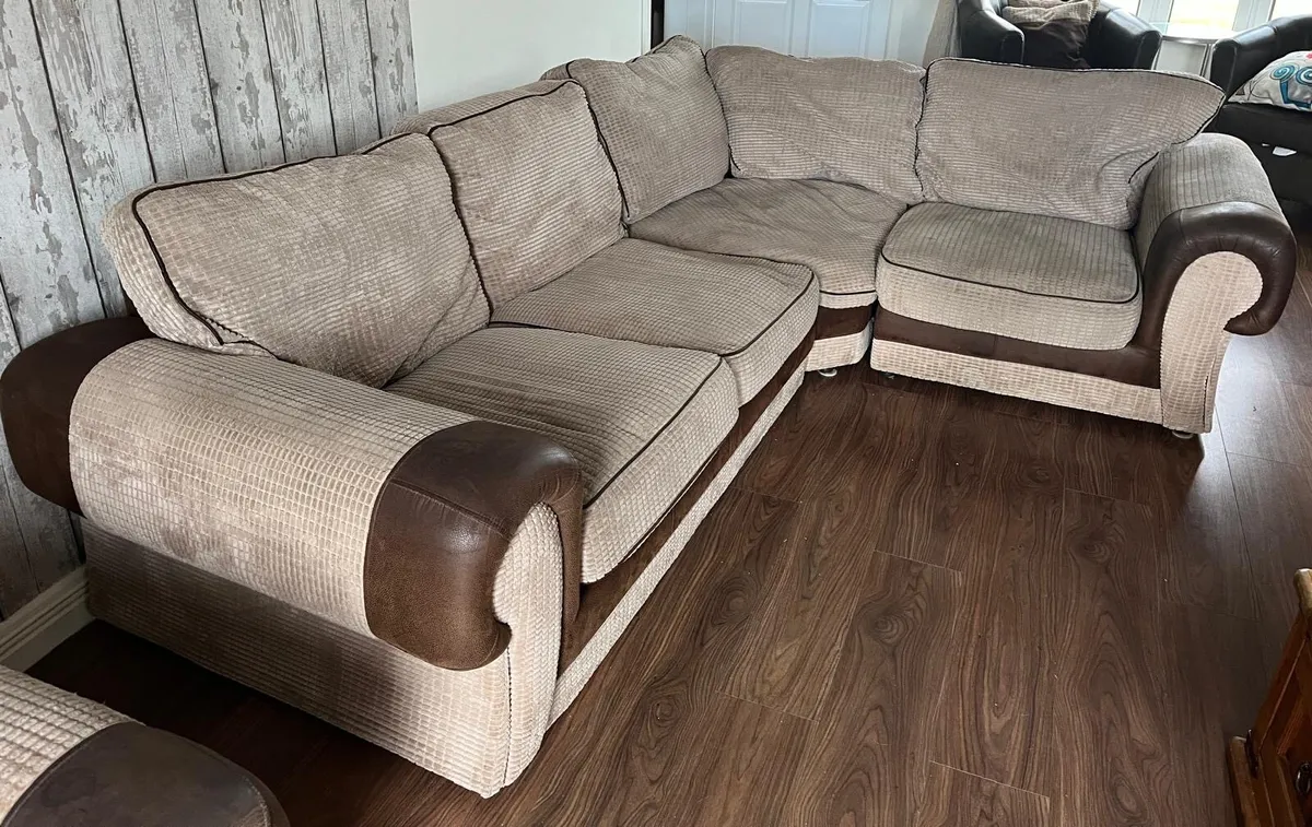 Corner sofa - Image 1