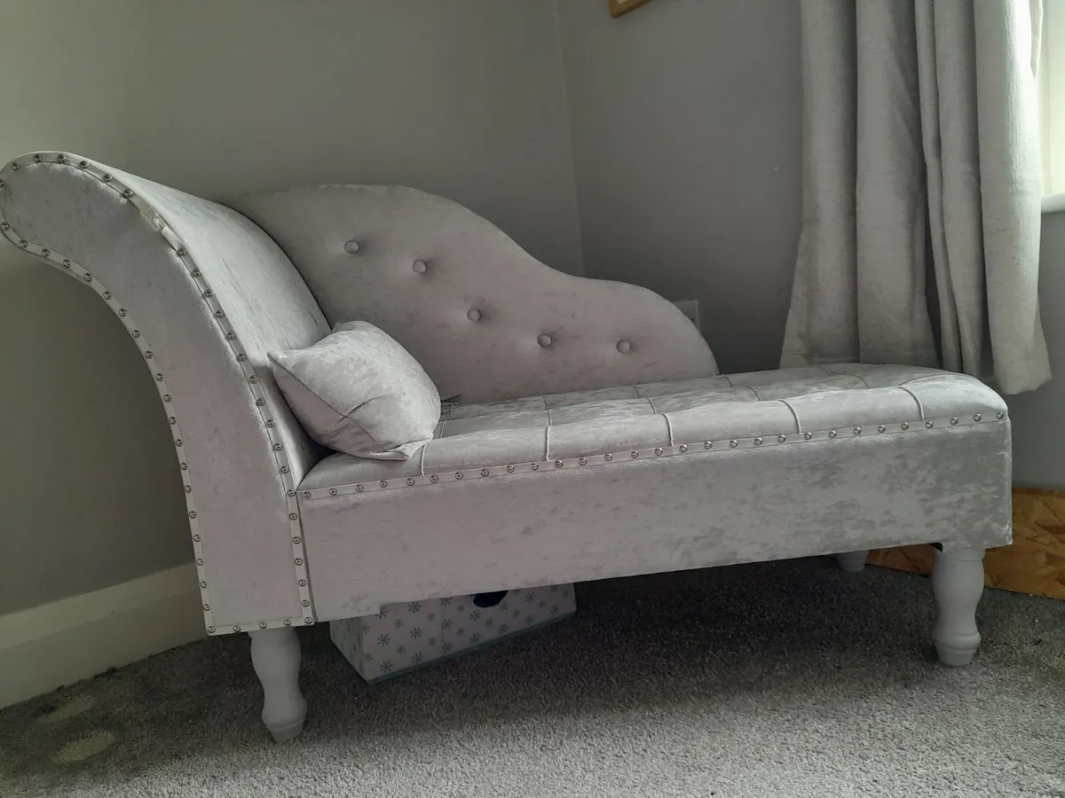 Chaise longue