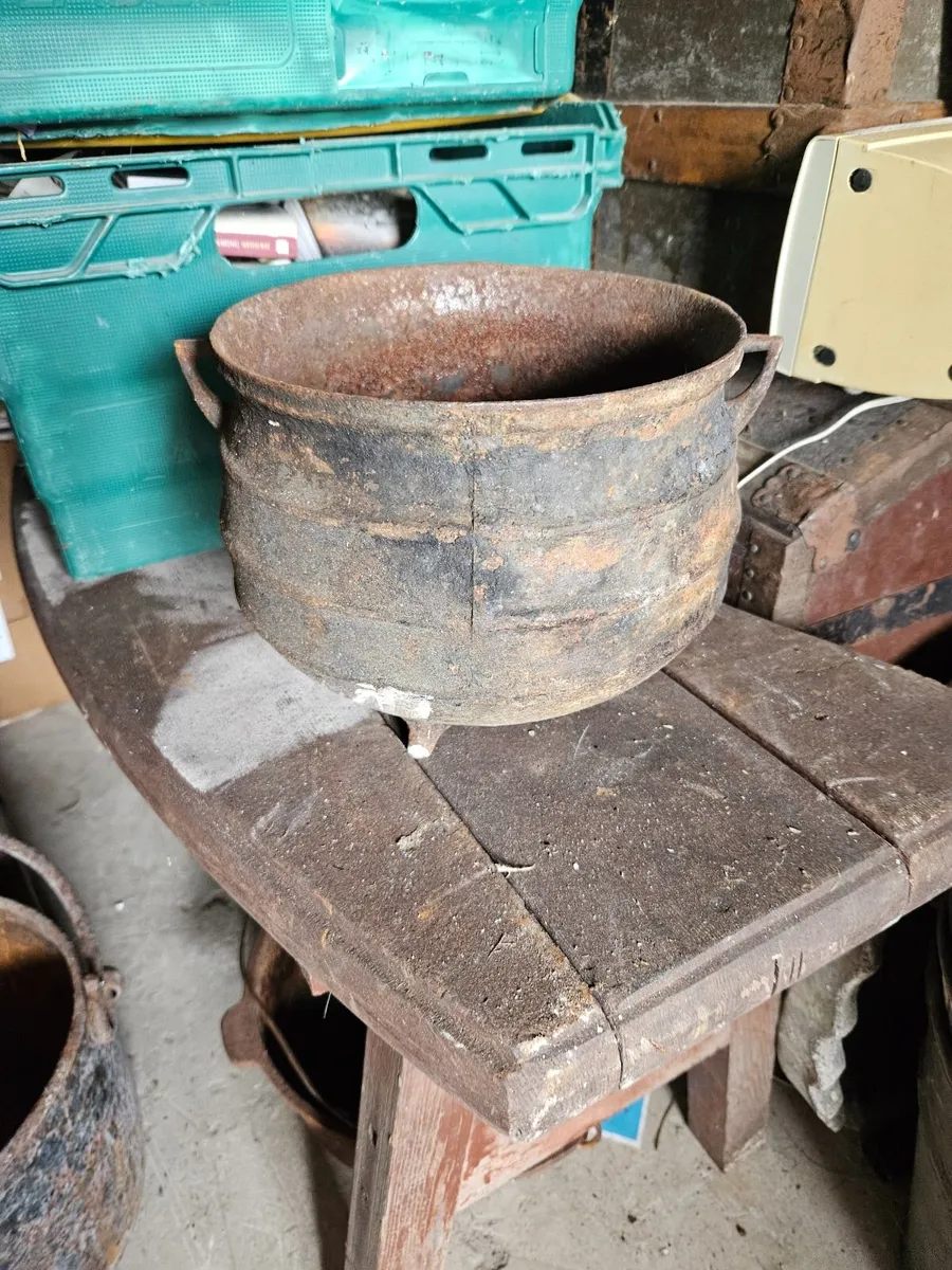 Vintage Antique Cast Iron Skillet Pot - Image 1