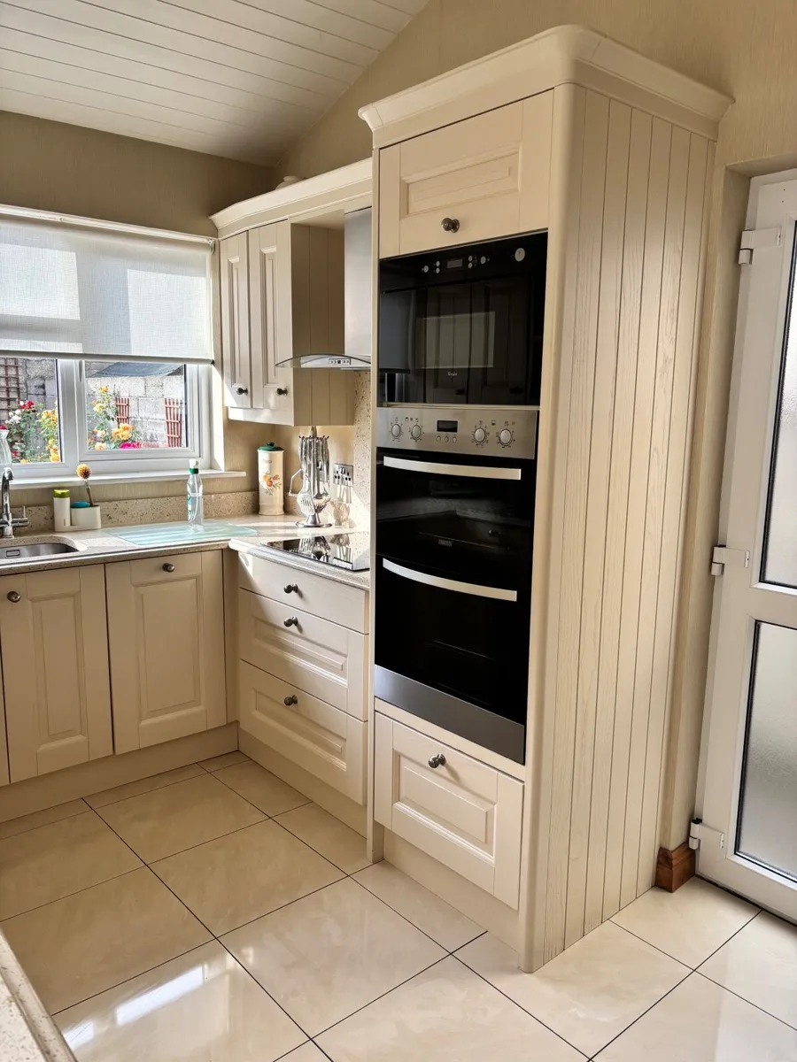 Kitchen and Integrated Appliances - Image 3