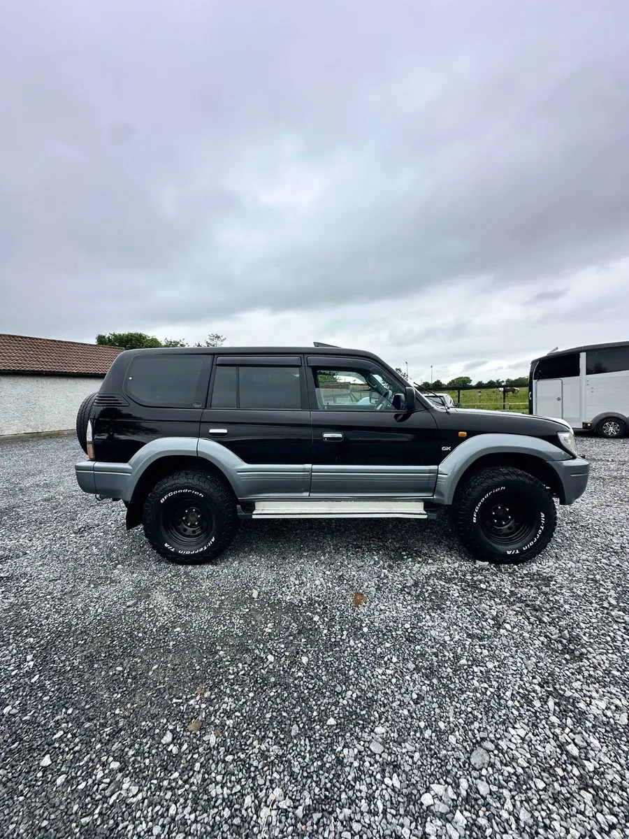 Toyota Landcruiser - 5 seater crewcab - Image 1