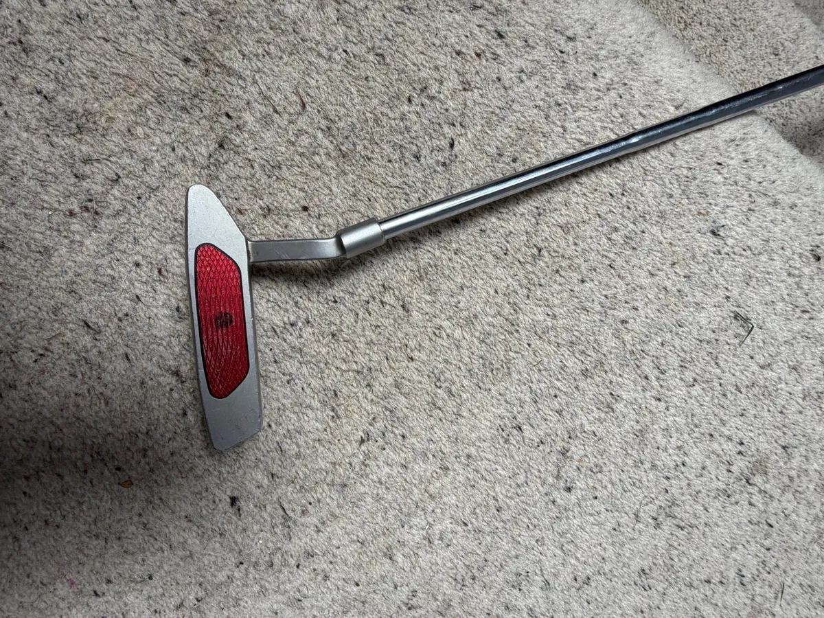 Junior Taylor Made putter, Superstroke, Cover - Image 4