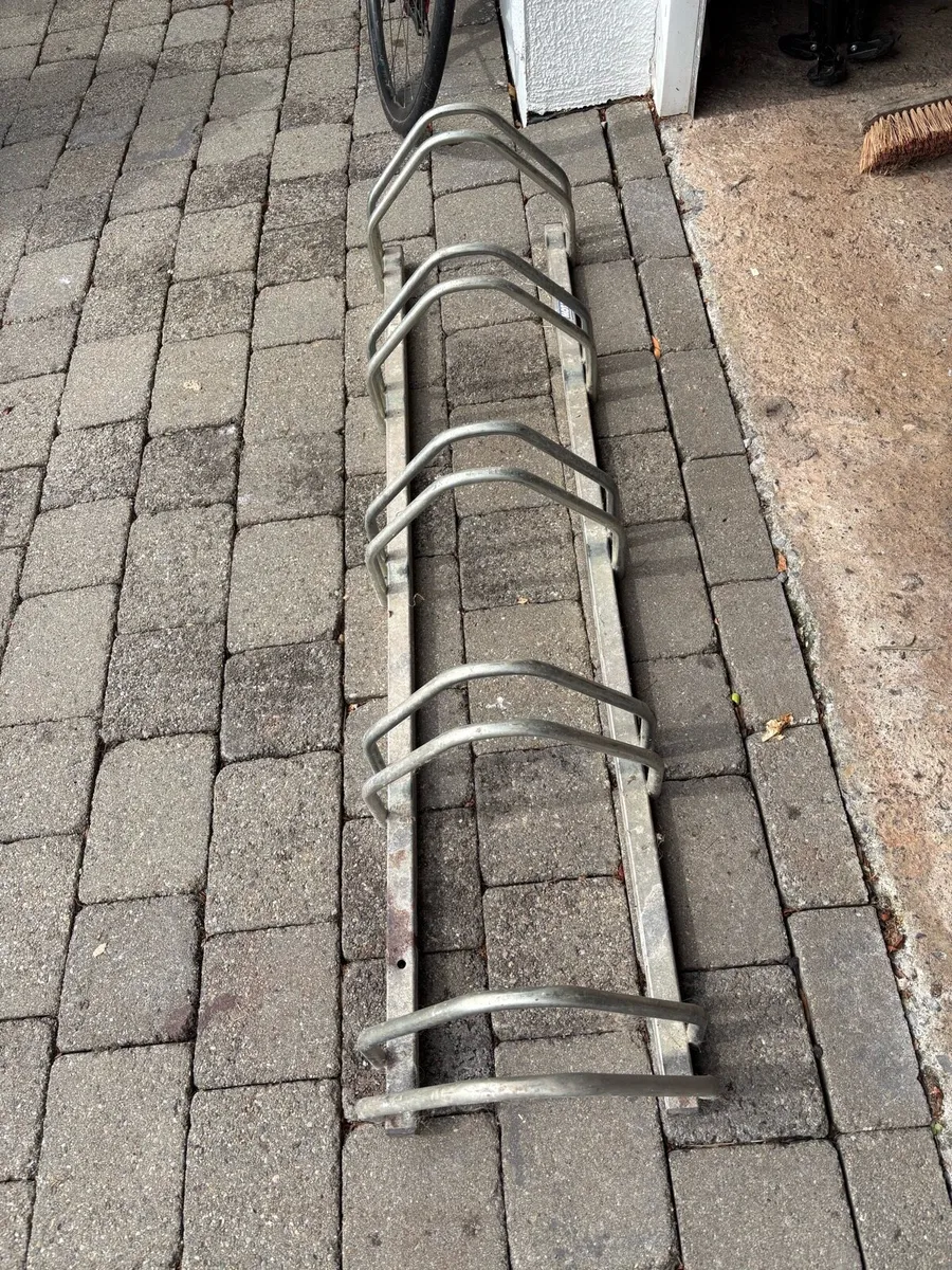 Bike stand - Image 3
