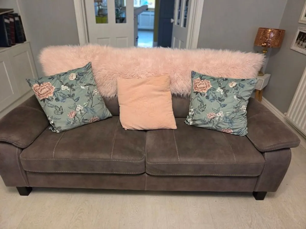 Sofa - Image 3