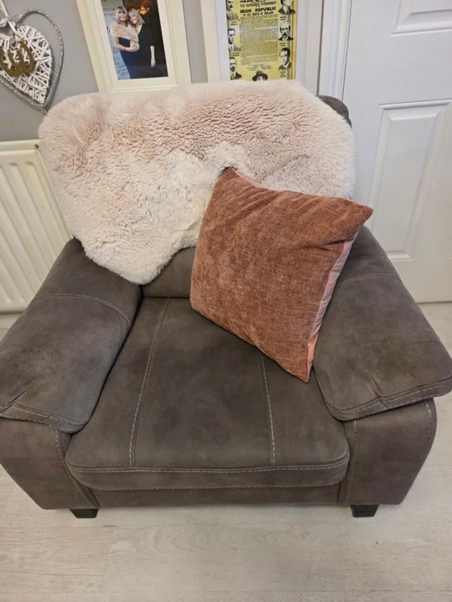 Sofa - Image 4