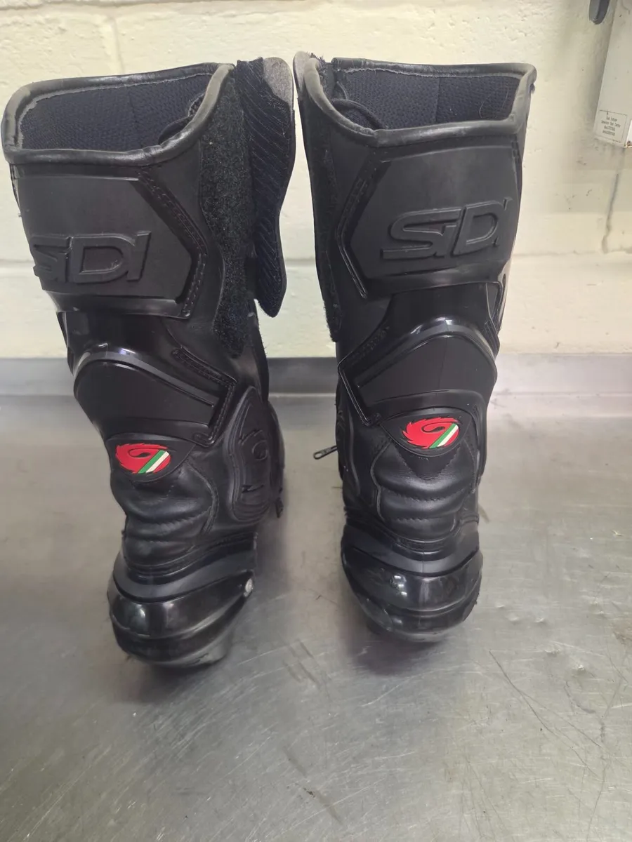 Motorcycle boots - Image 2