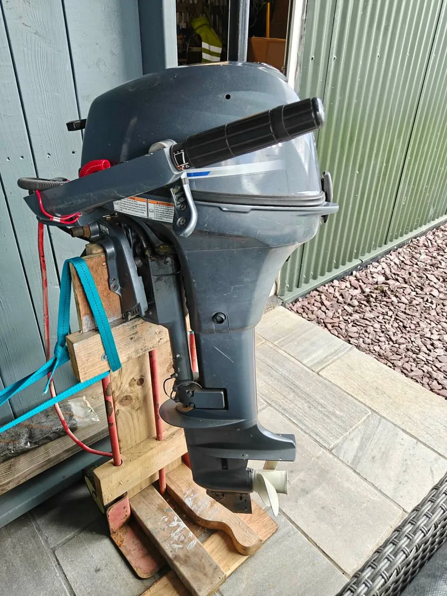 Yamaha 9.9 four stroke outboard boat engine - Image 4