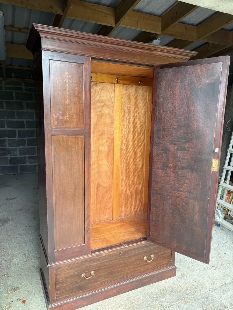Antique wardrobe - Image 2