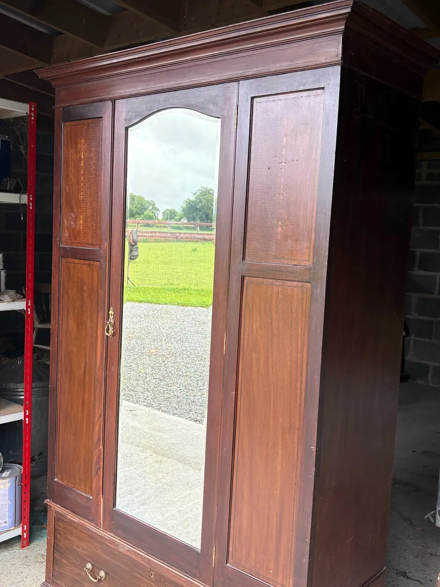 Antique wardrobe - Image 4
