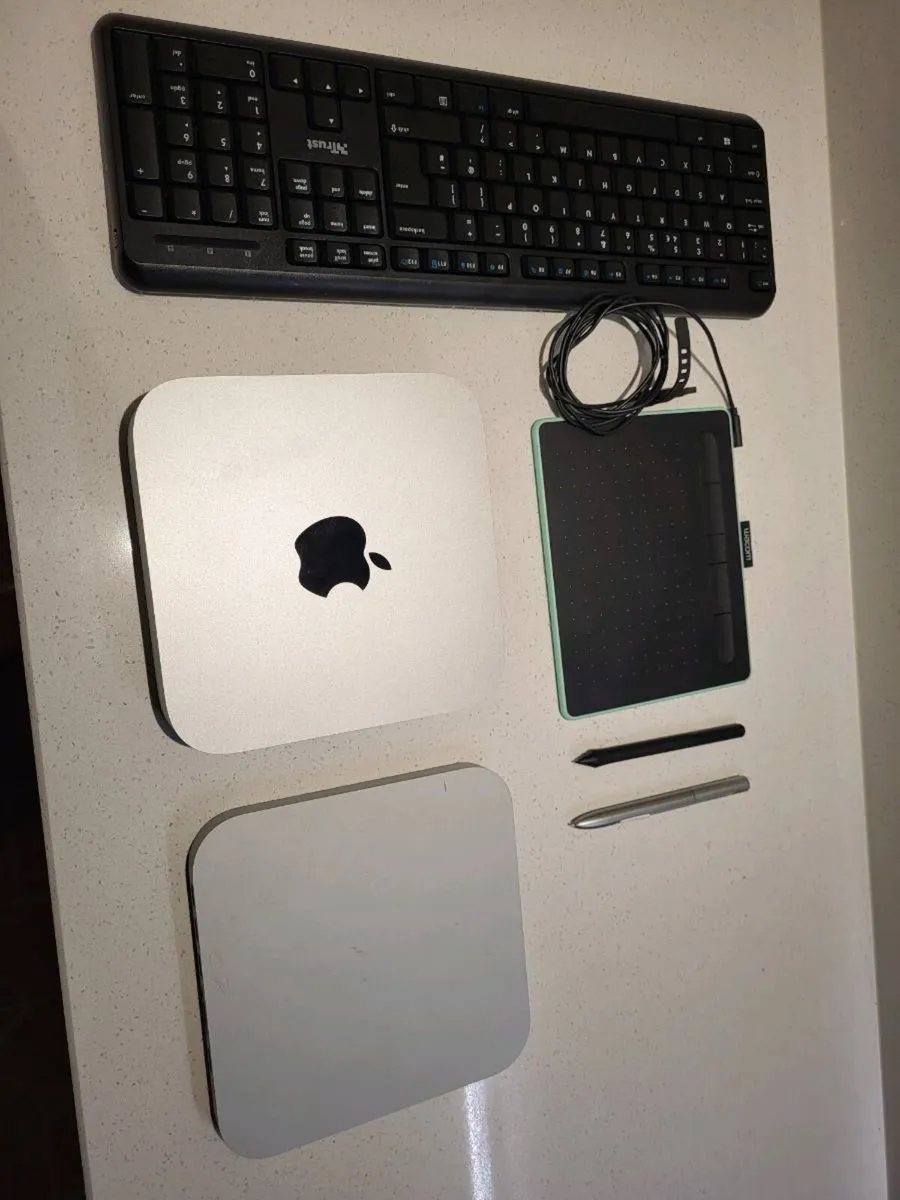 Computer - Image 1