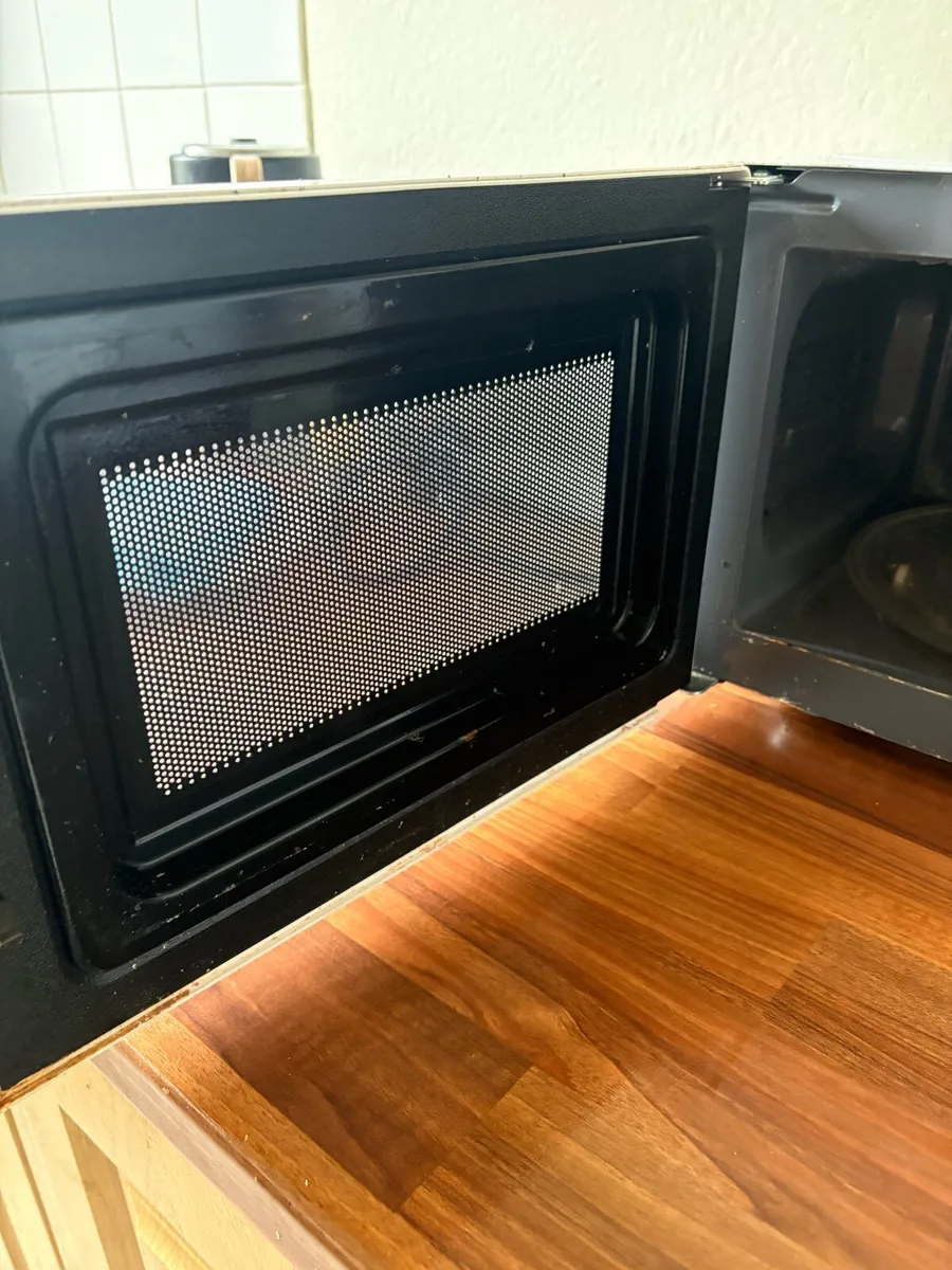 Microwave - Image 2