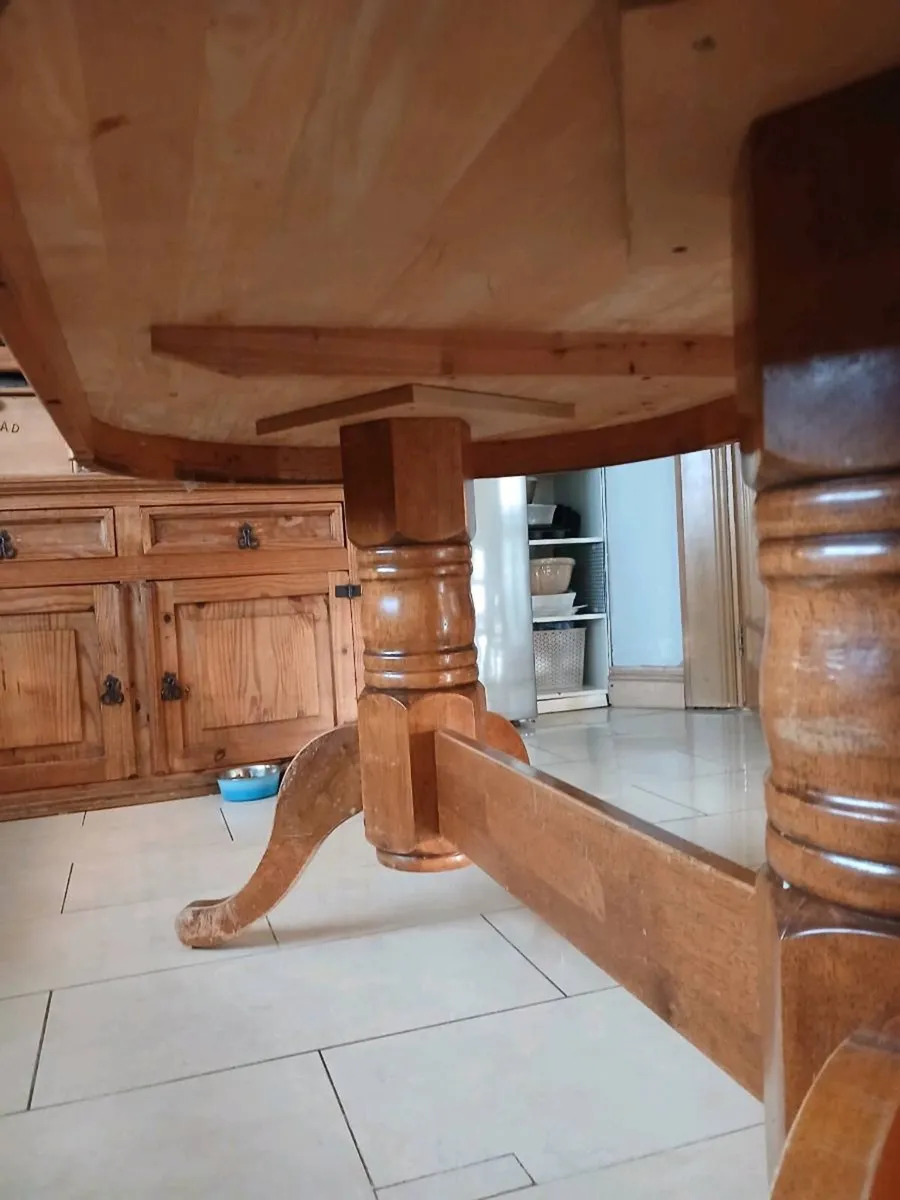Kitchen table - Image 4