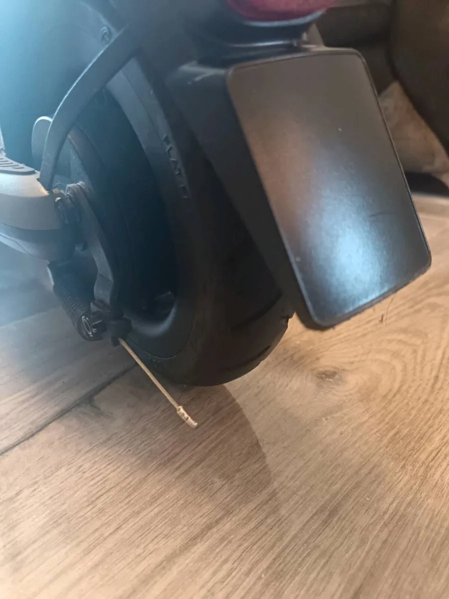 Electric scooter - Image 3