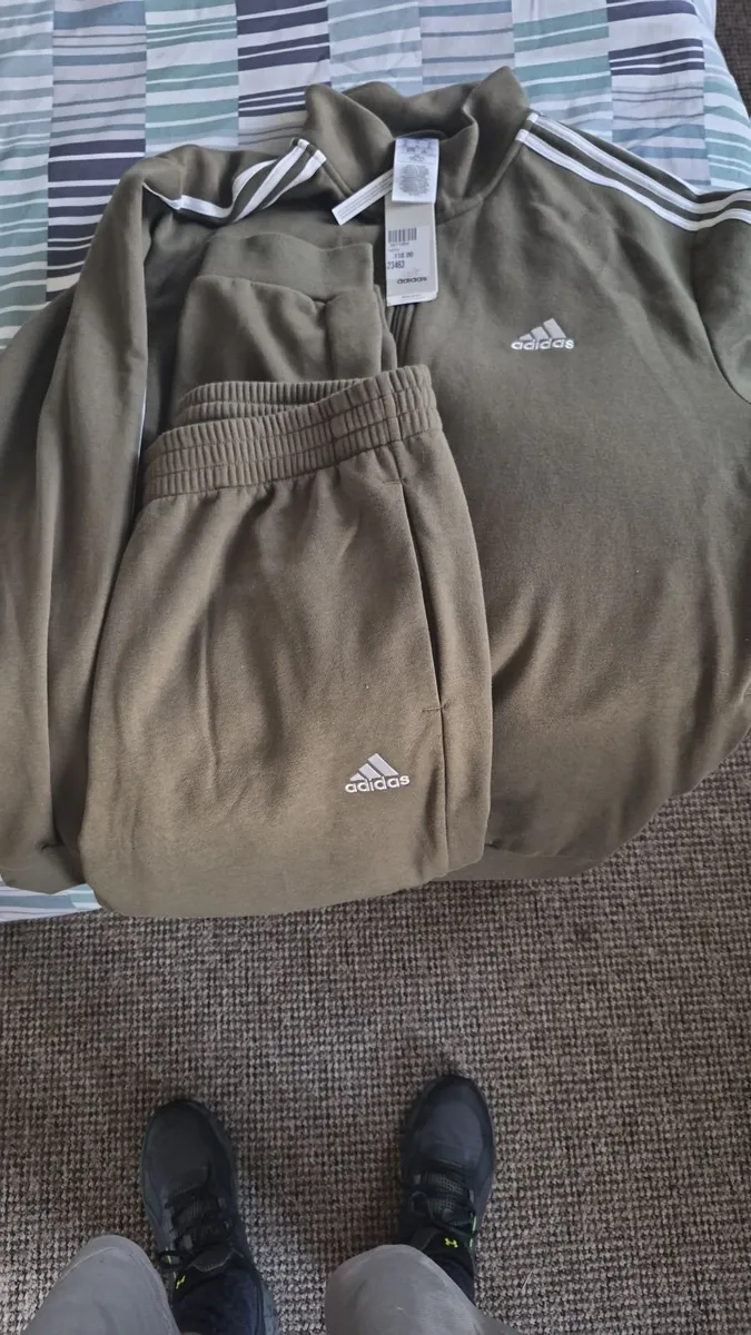Adidas tracksuit - Image 3