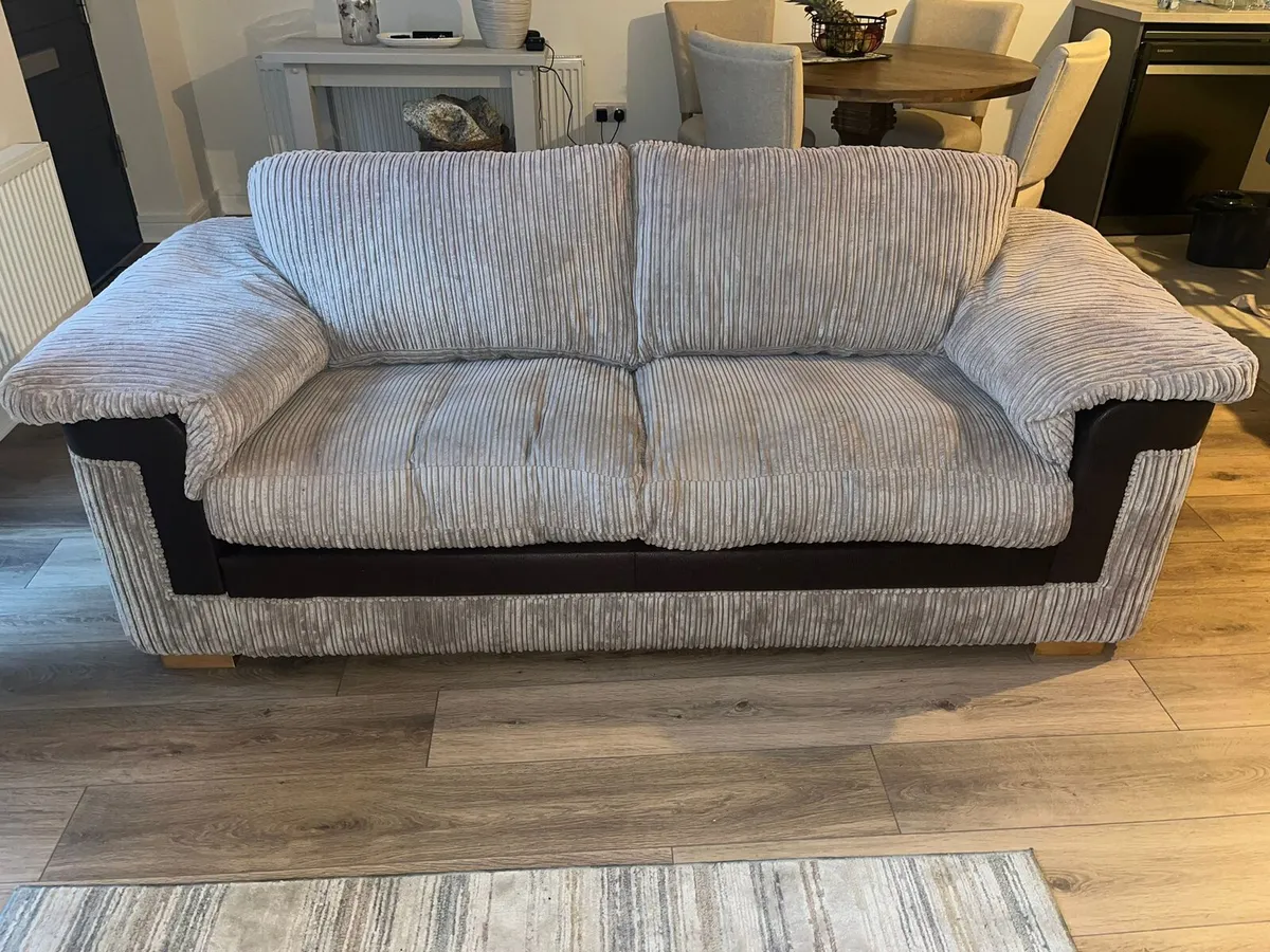 Couch - Image 2