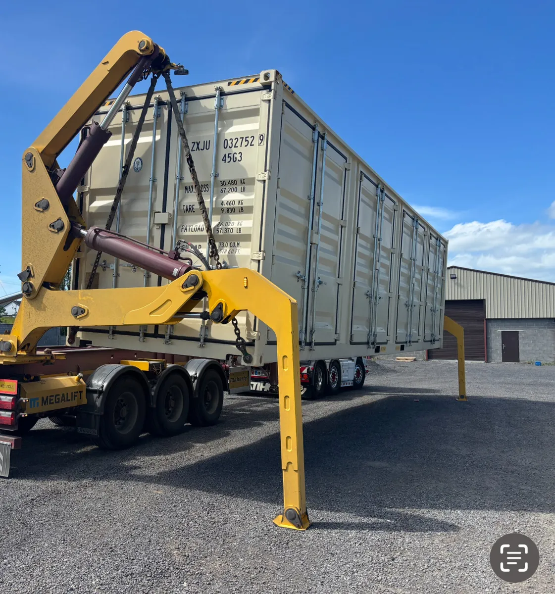 Brand new 40ft container with multiple doors - Image 4